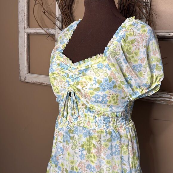 Madden NYC floral mini dress size medium y2k babydoll milkmaid summer romantic f - Picture 4 of 11